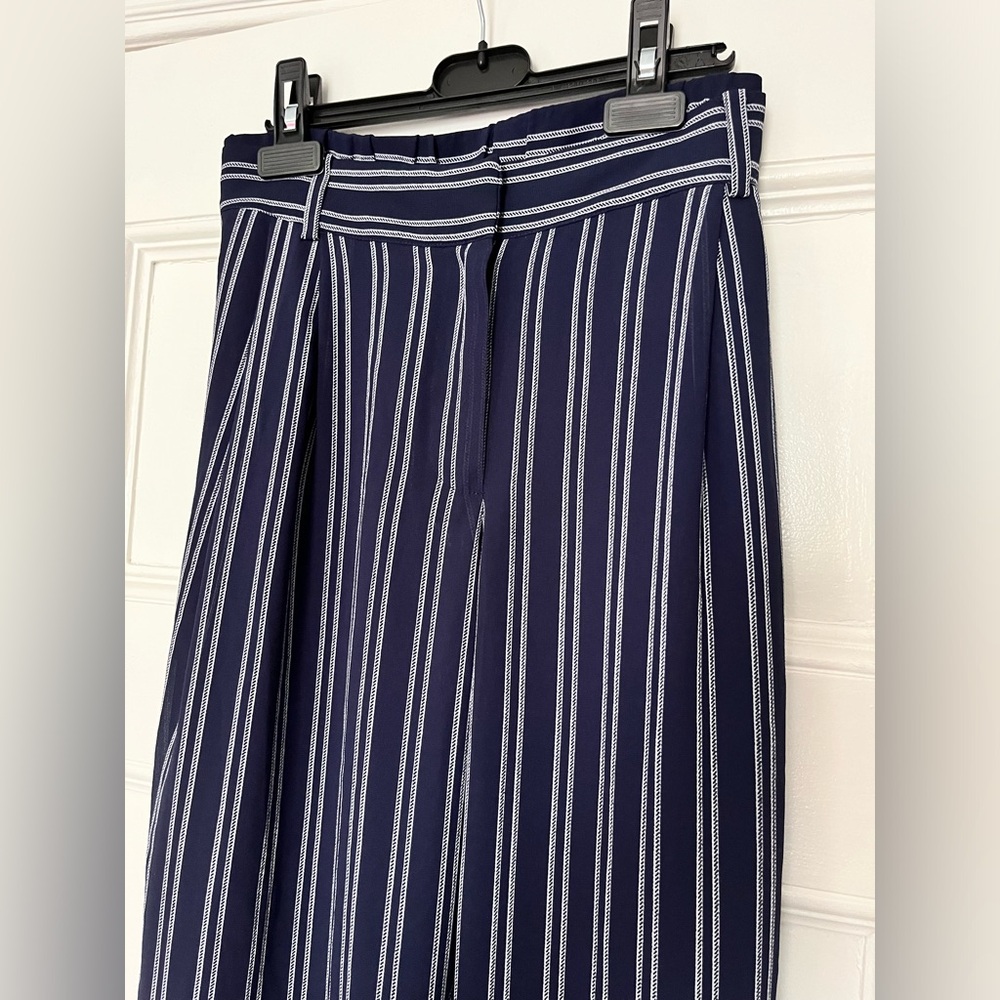 MICHAEL Michael Kors - Basics - Flowy Wide Leg Navy White Pinstripe Pants - XL